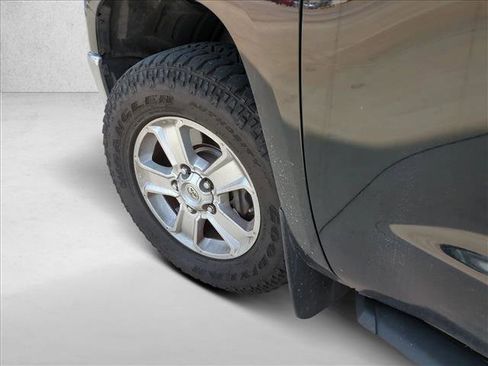 Used 2016 Toyota Tundra SR5 w/ SR5 Upgrade Package image 10
