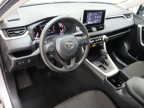 Used 2025 Toyota RAV4 XLE FWD image 13