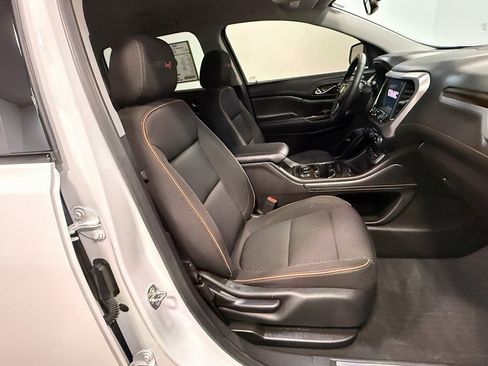 Used 2023 GMC Acadia AT4 image 13