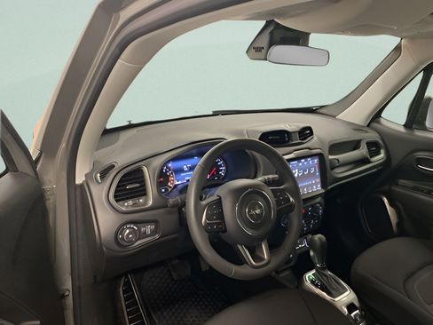 Used 2022 Jeep Renegade Latitude AWD/4WD image 7
