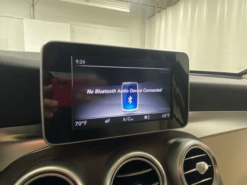 Used 2019 Mercedes-Benz GLC 300 4MATIC image 19