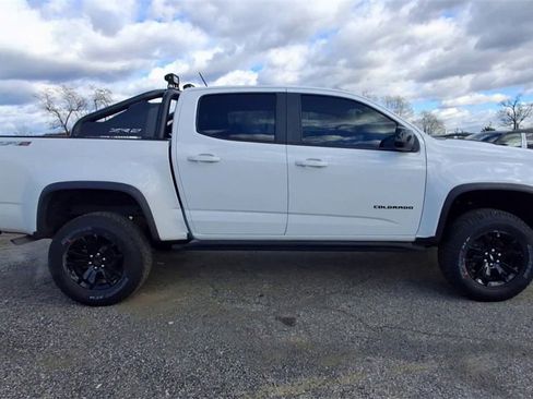 Used 2022 Chevrolet Colorado ZR2 w/ ZR2 Dusk Special Edition image 9