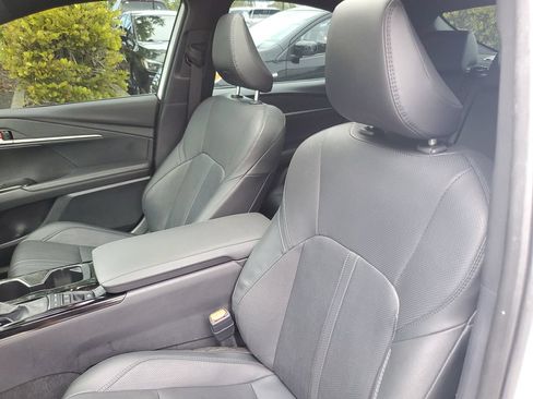 Used 2025 Toyota Camry XSE FWD image 19