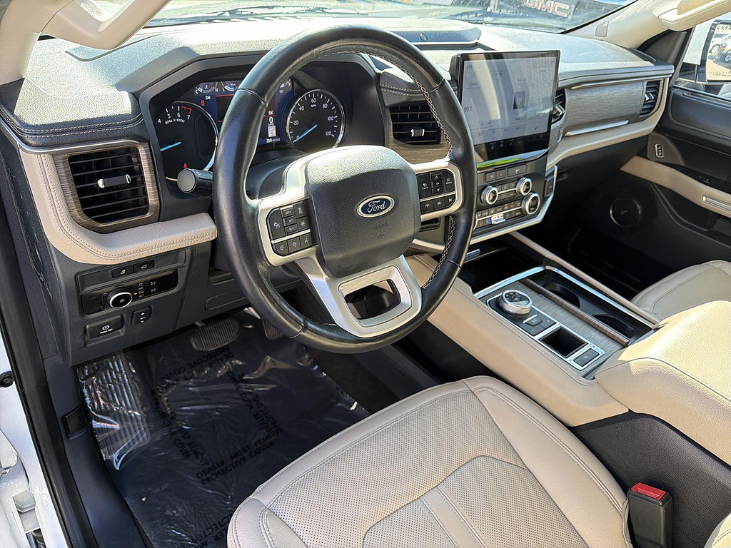 Used 2024 Ford Expedition Limited RWD image 2