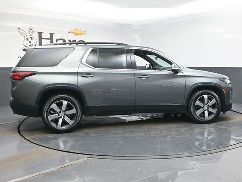 Used 2023 Chevrolet Traverse LT w/ LT Premium Package image 38