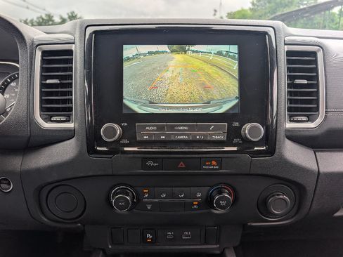Used 2023 Nissan Frontier SV w/ Technology Package RWD image 24