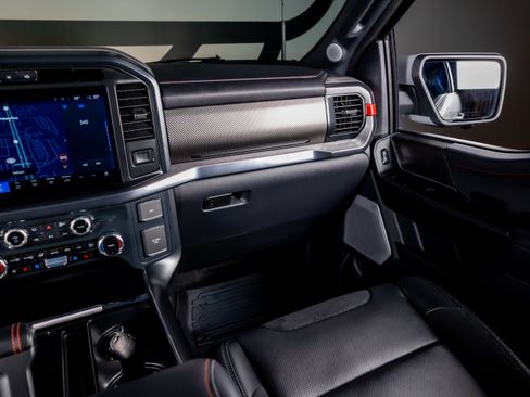 Used 2025 Ford F150 Raptor image 7