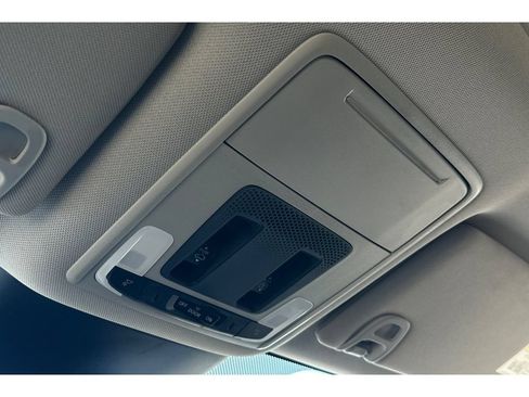Used 2024 Honda Pilot Elite image 25