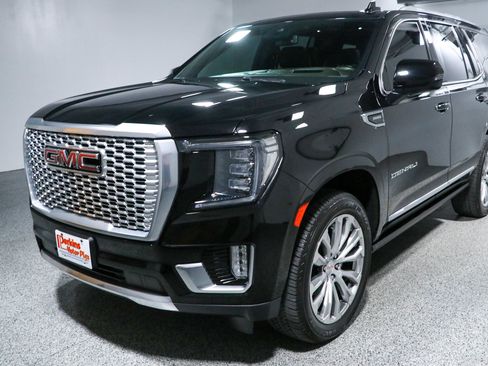 Used 2023 GMC Yukon Denali AWD/4WD image 38