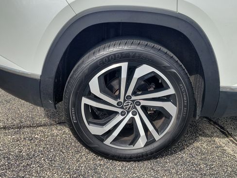 Used 2023 Volkswagen Atlas Cross Sport SEL image 5