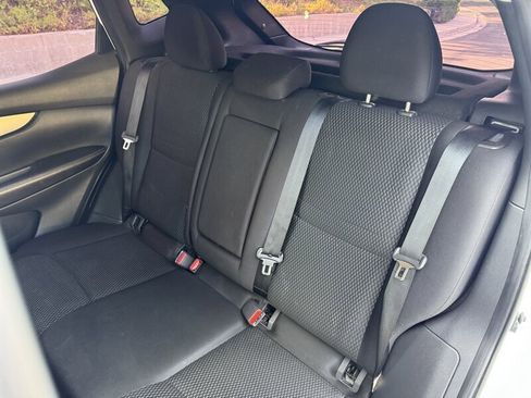 Used 2019 Nissan Rogue Sport S image 21