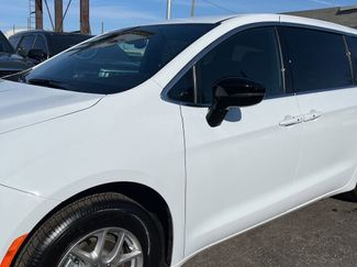 Used 2026 Chrysler Pacifica Select video 2