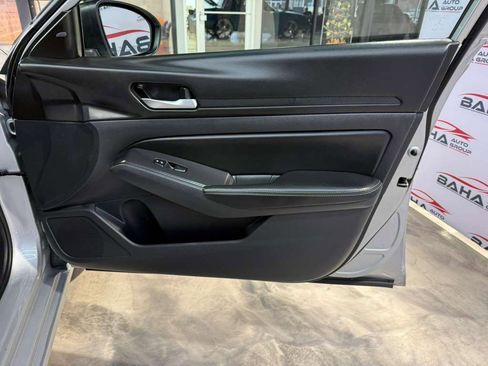 Used 2025 Nissan Altima 2.5 SV image 59