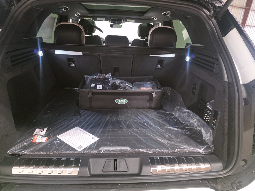 New 2027 Land Rover Range Rover Sport Battersea AWD/4WD image 9