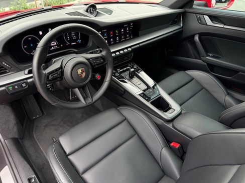 Certified 2025 Porsche 911 Carrera RWD image 4