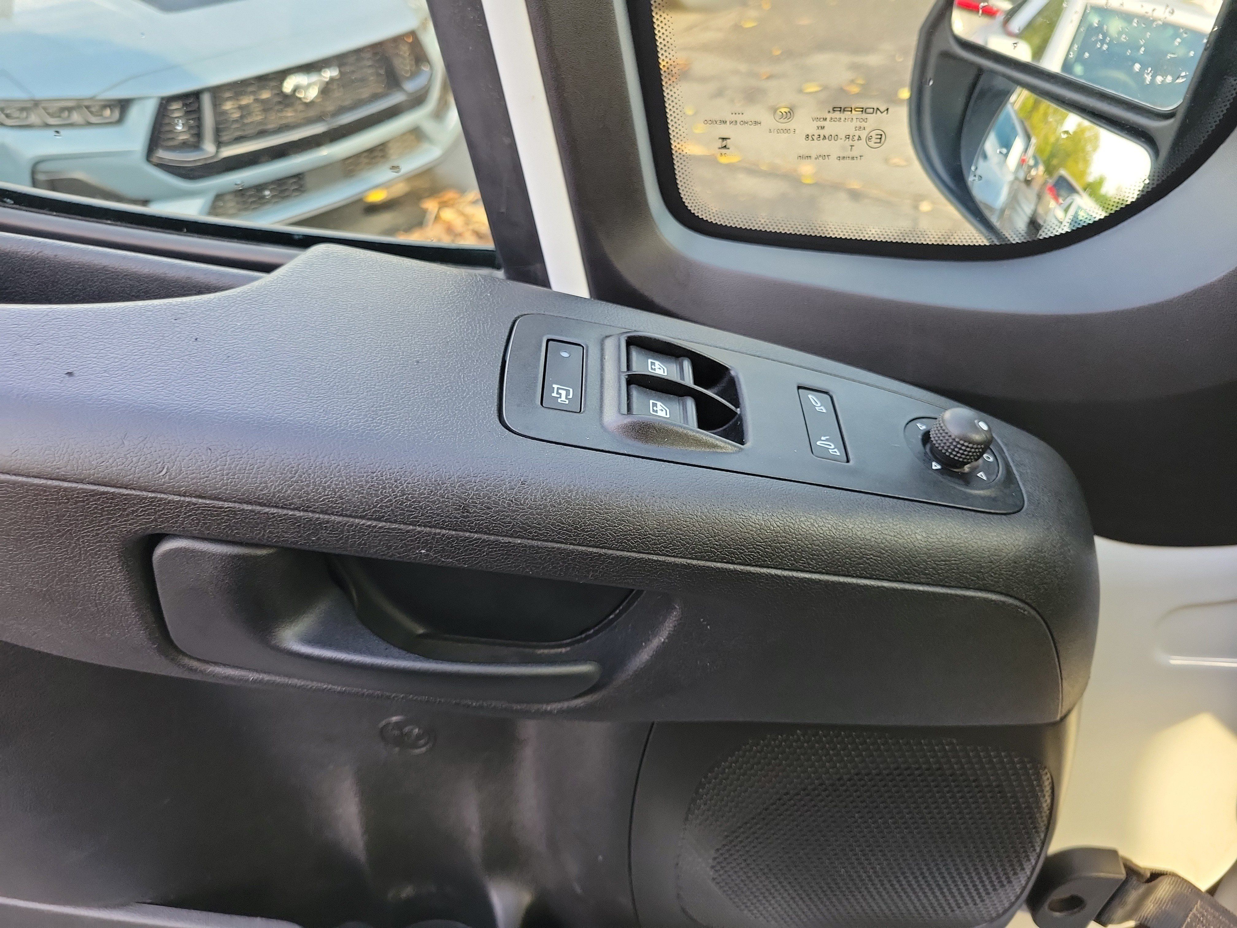 Used 2024 RAM ProMaster 2500 w/ Convenience Group FWD image 19