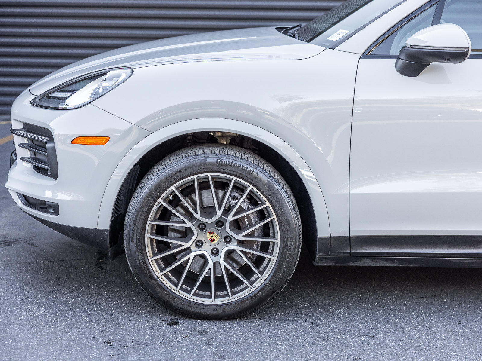 Certified 2023 Porsche Cayenne Platinum Edition AWD/4WD image 29