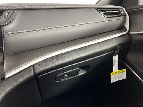 New 2026 Jeep Grand Cherokee Limited image 36