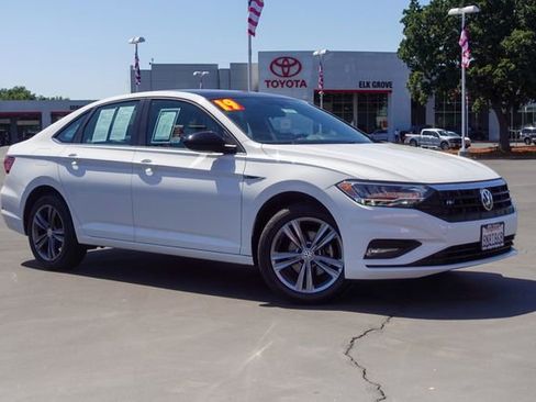 Used 2019 Volkswagen Jetta R-Line FWD image 6