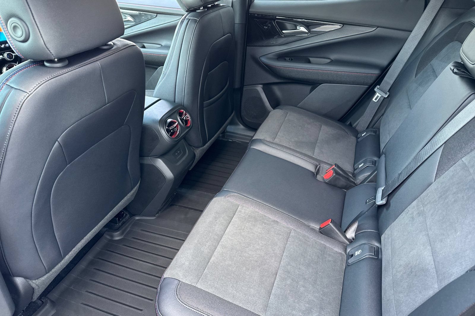 New 2025 Chevrolet Blazer EV RS AWD/4WD image 12
