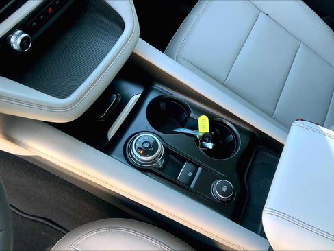 New 2025 Ford Explorer Active w/ Active Comfort Package image 8