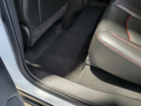 Certified 2022 Chevrolet Equinox RS w/ RS Leather Package image 37