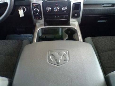 Used 2020 RAM 1500 Classic Warlock AWD/4WD image 38