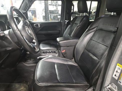 Used 2018 Jeep Wrangler Unlimited Sahara w/ Dual Top Group image 13