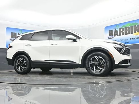 Used 2023 Kia Sportage LX FWD image 22