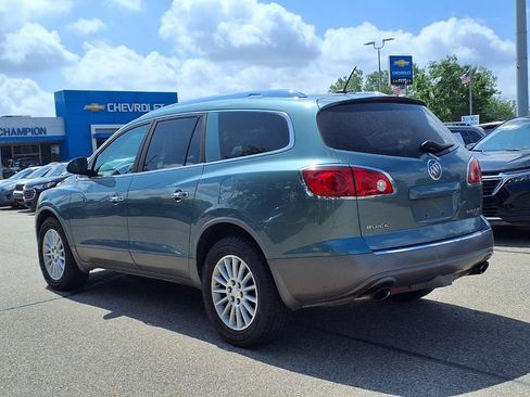 Used 2009 Buick Enclave CXL w/ Trailering Provision Package FWD image 6