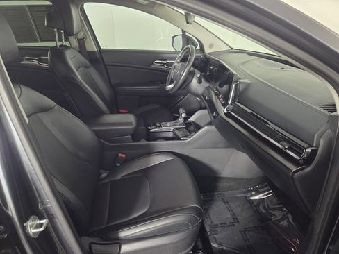 Used 2023 Kia Sportage EX FWD image 31
