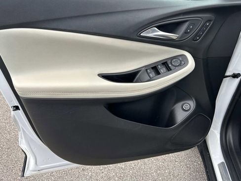 Used 2022 Buick Encore GX Essence w/ Advanced Technology Package image 18