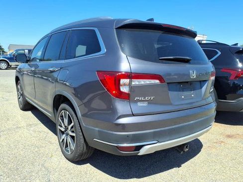 Used 2019 Honda Pilot Touring image 3