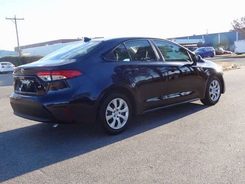 Used 2025 Toyota Corolla LE image 3