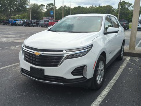 Used 2024 Chevrolet Equinox LT FWD image 3