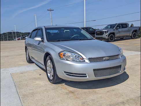 Used 2015 Chevrolet Impala LT w/ LT Sunroof Package FWD image 5