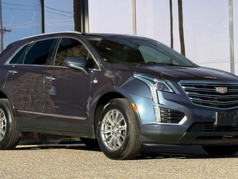 Used 2018 Cadillac XT5 Luxury w/ Driver Awareness Package image 15