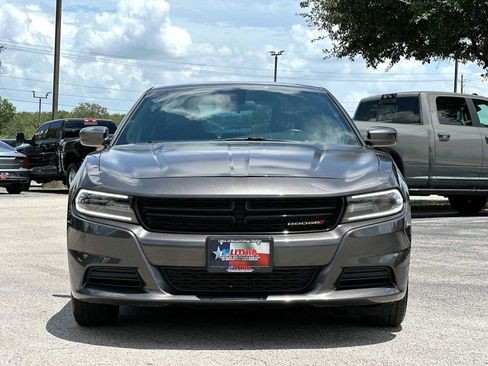 Used 2020 Dodge Charger SXT w/ Leather Interior Group RWD image 10