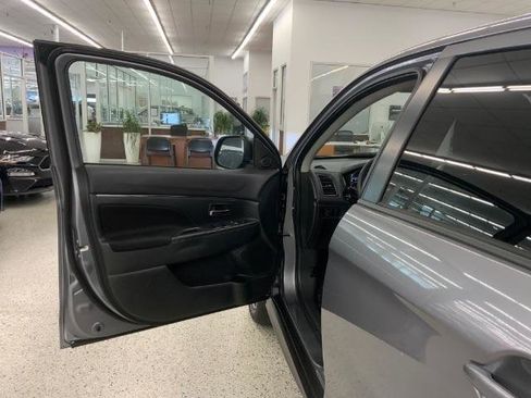 Used 2021 Mitsubishi Outlander Sport ES FWD image 25