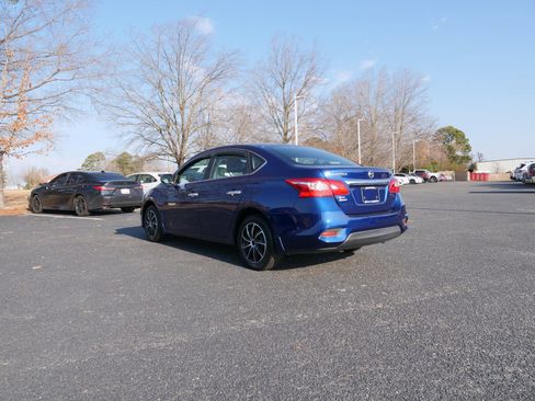 Used 2019 Nissan Sentra S image 6