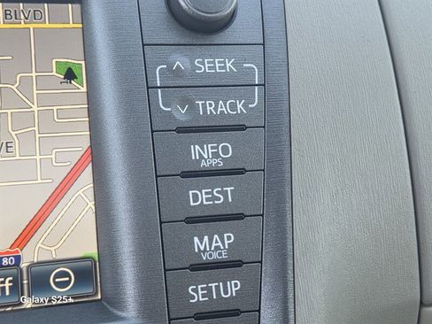 Used 2014 Toyota Prius image 36