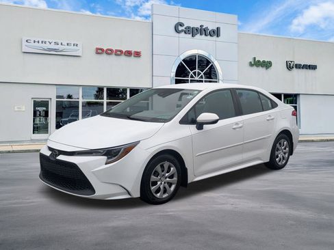 Used 2020 Toyota Corolla LE FWD image 7