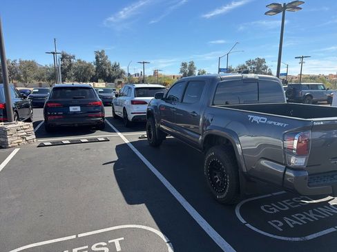 Used 2021 Toyota Tacoma TRD Sport w/ TRD Premium Sport Package image 7