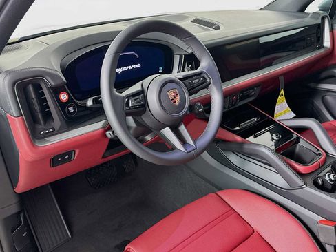 New 2026 Porsche Cayenne AWD/4WD image 4