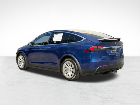 Used 2016 Tesla Model X 60D image 3