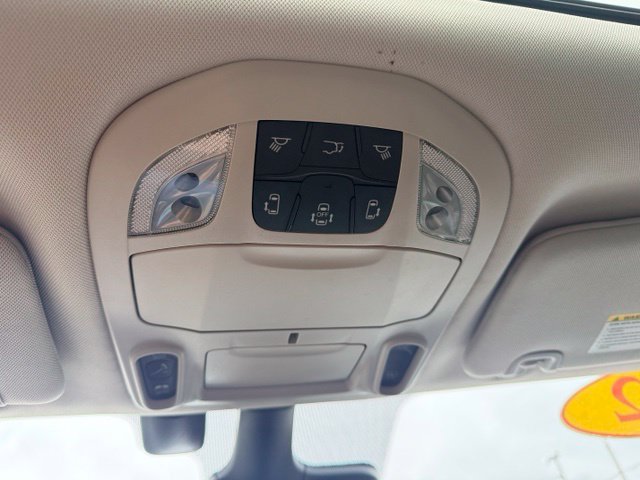 Used 2022 Chrysler Pacifica Limited w/ Uconnect Theater Family Group AWD/4WD image 39