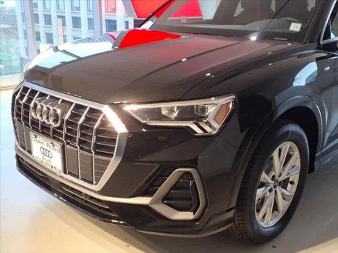 Certified 2025 Audi Q3 2.0T Premium image 7