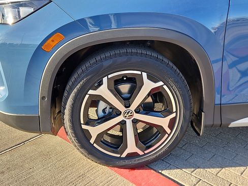 New 2026 Volkswagen Tiguan SE image 6