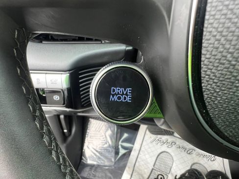 Used 2024 Hyundai Ioniq 5 Limited image 19