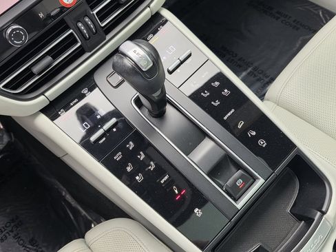 Certified 2023 Porsche Macan S AWD/4WD image 26